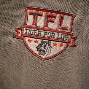 Nike Gray Dri-FIT Shirt Tiger for Life. Auburn. Two runs pics included